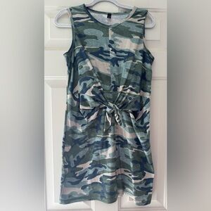 Joeoy Women’s Camo Sleeveless Dress with Tie Front Sz large